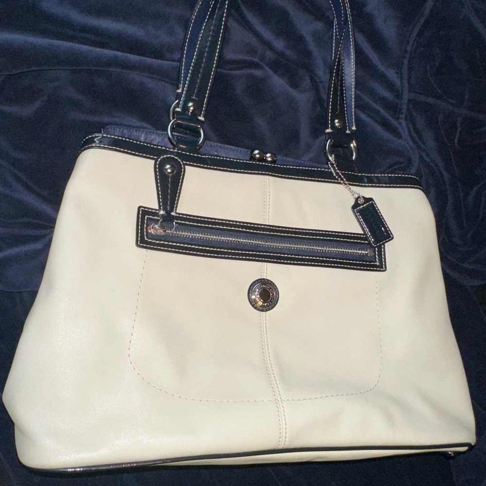 Coach Laura Navy Blue and White Satchel🧵🤍—EUC
